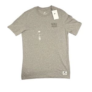 Nike sportswear t shirt